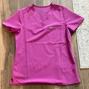 Figs Catarina Scrub Top in Bright Fuschia